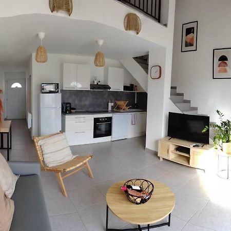 Chez Roberto/Jardin/Parking Lägenhet Fos-sur-Mer Exteriör bild