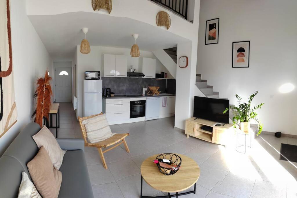 Chez Roberto/Jardin/Parking Lägenhet Fos-sur-Mer Exteriör bild