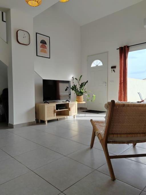 Chez Roberto/Jardin/Parking Lägenhet Fos-sur-Mer Exteriör bild